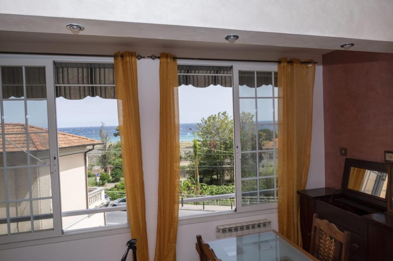 Апартаменти Casa Ambra Mare Бордігера Екстер'єр фото